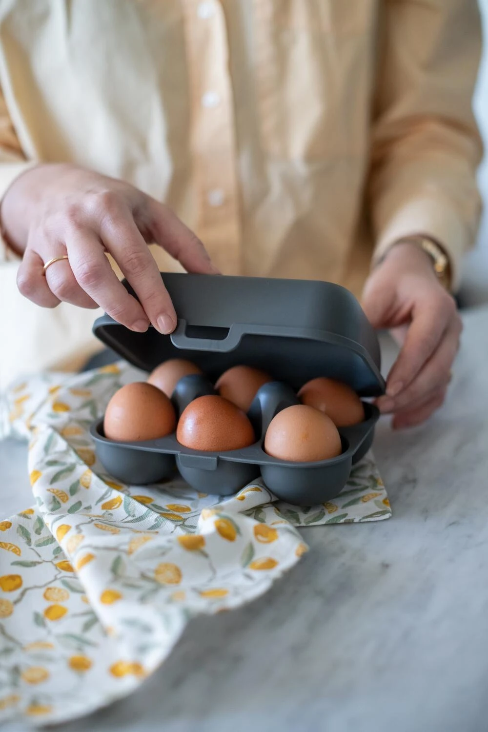 Koziol Eierbox In Grau 6 Koziol Eierbox In Grau - Image 4